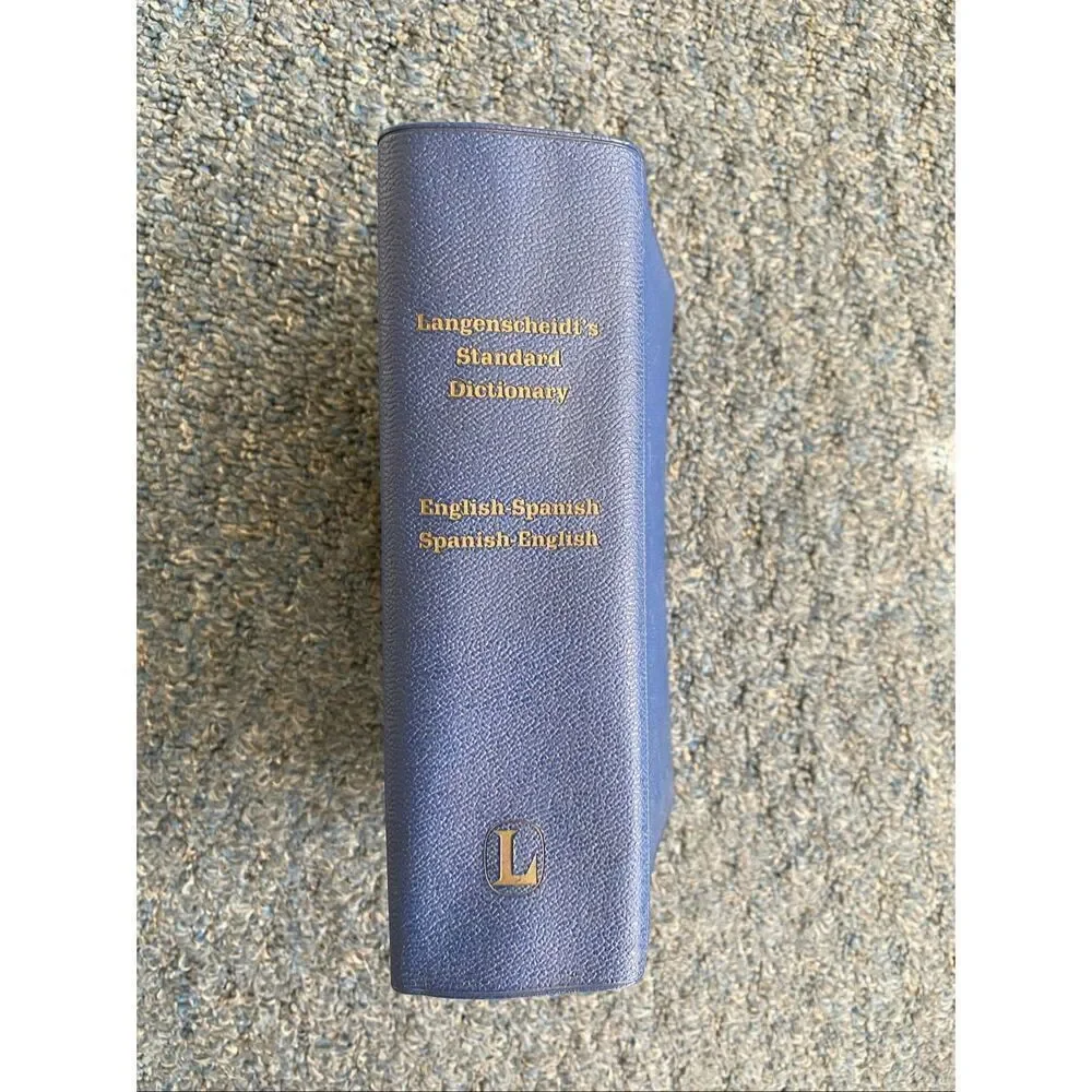 Langenscheidt’s vintage Standard Dictionary English Spanish 1966